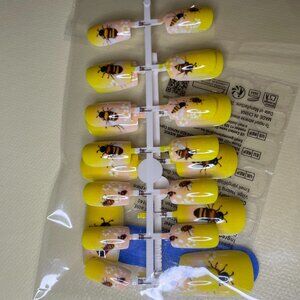 Yellow Bee & Floral Press-On Nails